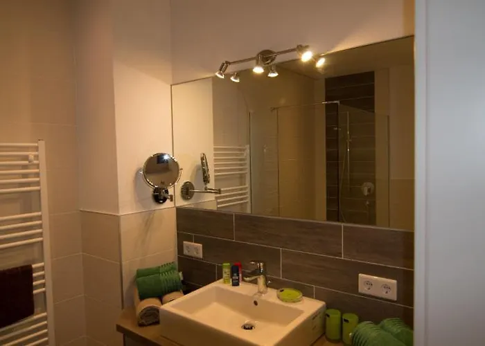 N2 - Bei Der Steinbergbahn 公寓 莱奥冈