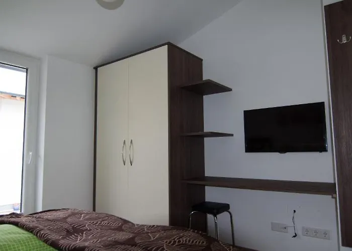 N2 - Bei Der Steinbergbahn 莱奥冈